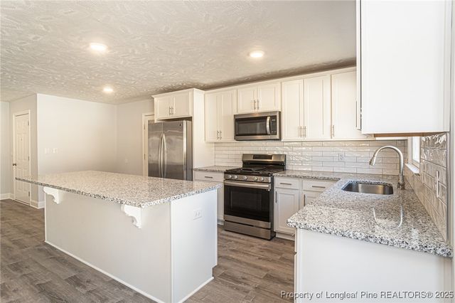 7473 Fairpoint Road, Fayetteville, NC 28314