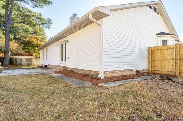 7473 Fairpoint Road, Fayetteville, NC 28314