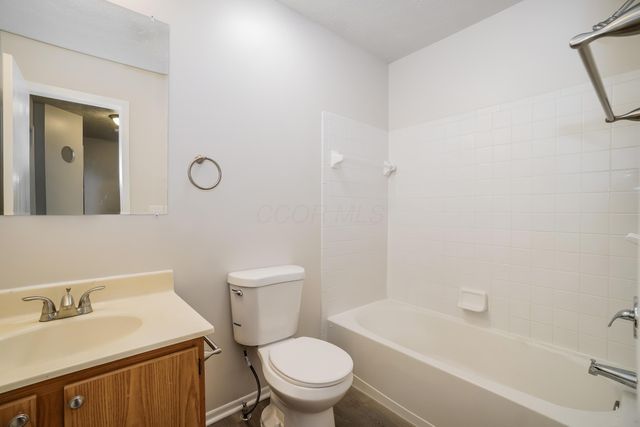 3021 Tracer Road, Columbus, OH 43232