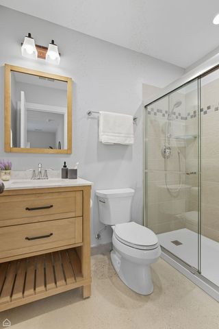 549 N Springfield Avenue, Chicago, IL 60624