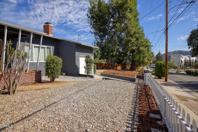 3910 Sunset Avenue, Montrose, CA 91020