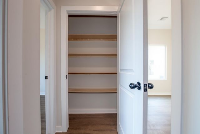 5510-5512 N Sandkey Ct, Wichita, KS 67204