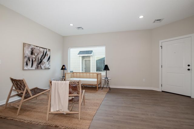 5510-5512 N Sandkey Ct, Wichita, KS 67204