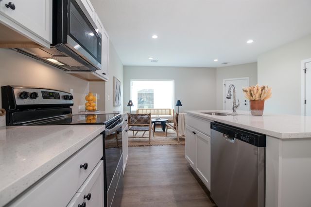 5510-5512 N Sandkey Ct, Wichita, KS 67204