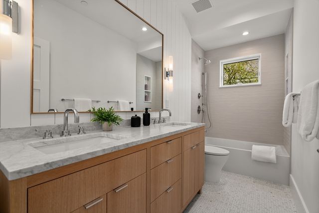 38 Hubbard Avenue, Cambridge, MA 02140