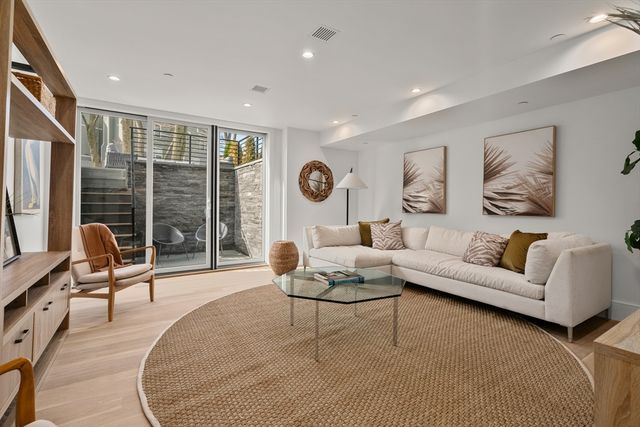 38 Hubbard Avenue, Cambridge, MA 02140