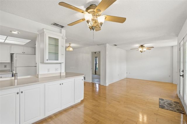 4662 BEACON DRIVE, Sarasota, FL 34232