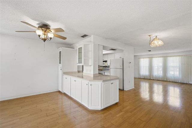 4662 BEACON DRIVE, Sarasota, FL 34232