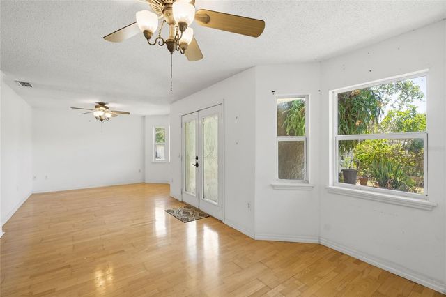 4662 BEACON DRIVE, Sarasota, FL 34232