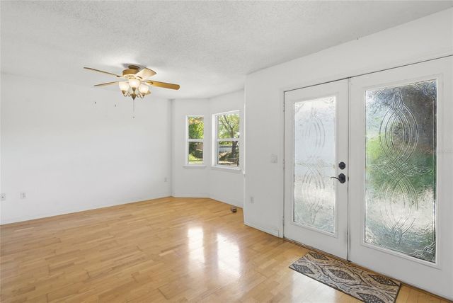 4662 BEACON DRIVE, Sarasota, FL 34232