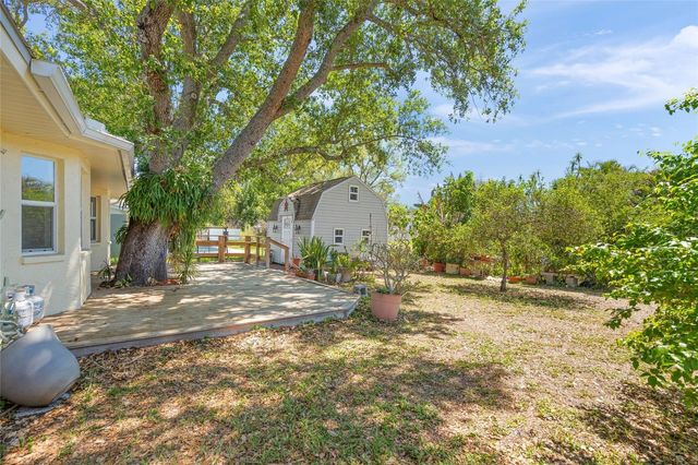 4662 BEACON DRIVE, Sarasota, FL 34232