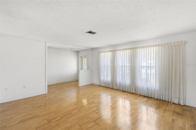 4662 BEACON DRIVE, Sarasota, FL 34232