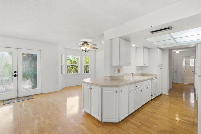 4662 BEACON DRIVE, Sarasota, FL 34232