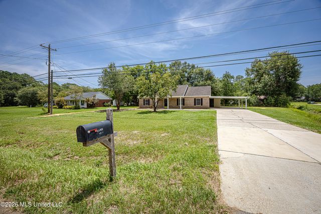 8100 Ocean Springs Road, Ocean Springs, MS 39564