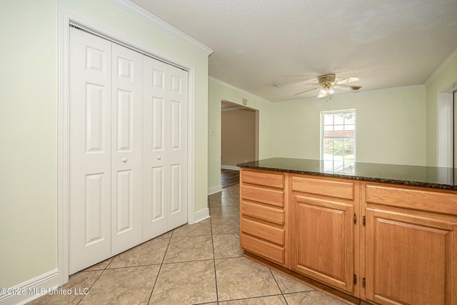 8100 Ocean Springs Road, Ocean Springs, MS 39564
