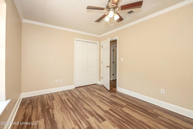8100 Ocean Springs Road, Ocean Springs, MS 39564