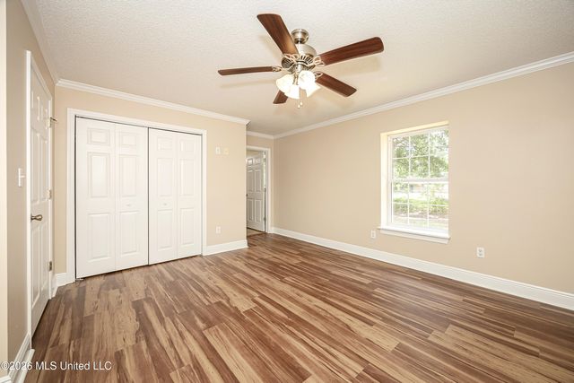 8100 Ocean Springs Road, Ocean Springs, MS 39564