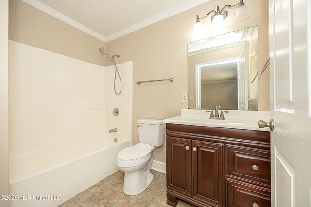 8100 Ocean Springs Road, Ocean Springs, MS 39564