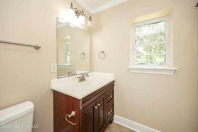 8100 Ocean Springs Road, Ocean Springs, MS 39564