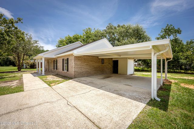 8100 Ocean Springs Road, Ocean Springs, MS 39564