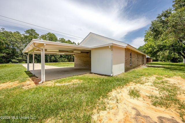 8100 Ocean Springs Road, Ocean Springs, MS 39564