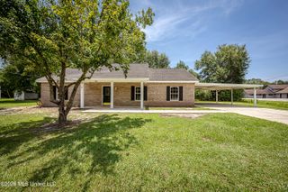 8100 Ocean Springs Road, Ocean Springs, MS 39564