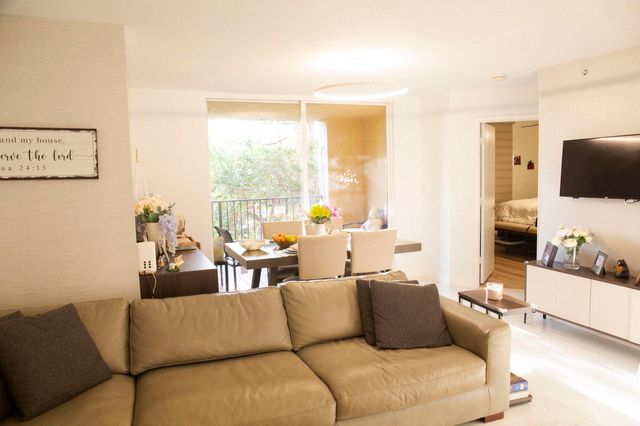 800 Scotia Drive 203, Hypoluxo, FL 33462