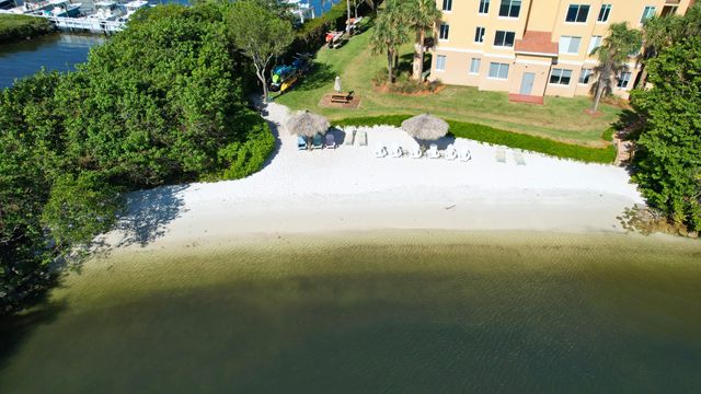 800 Scotia Drive 203, Hypoluxo, FL 33462