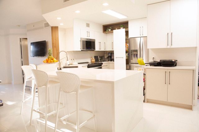 800 Scotia Drive 203, Hypoluxo, FL 33462