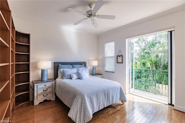 572 11th AVE S 2, Naples, FL 34102