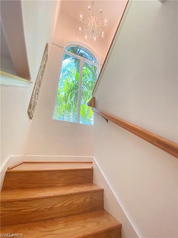 572 11th AVE S 2, Naples, FL 34102