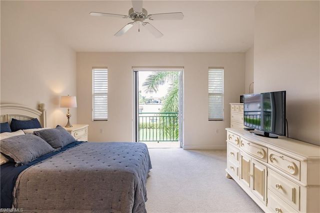 572 11th AVE S 2, Naples, FL 34102