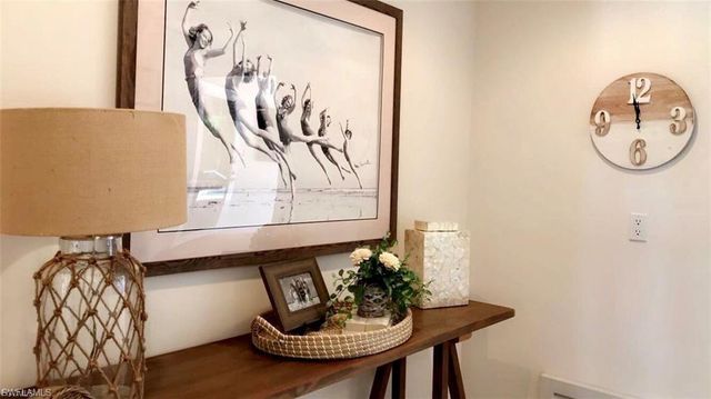 572 11th AVE S 2, Naples, FL 34102