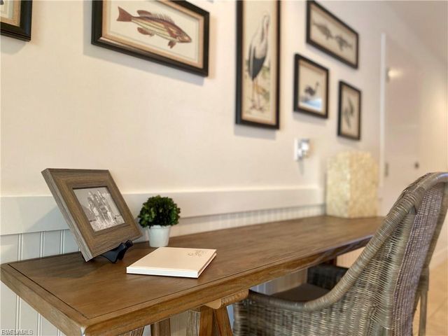 572 11th AVE S 2, Naples, FL 34102