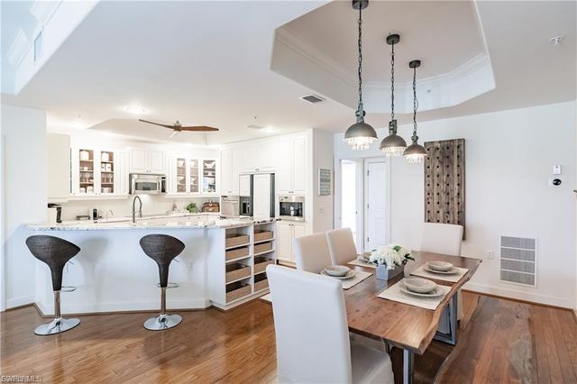 572 11th AVE S 2, Naples, FL 34102