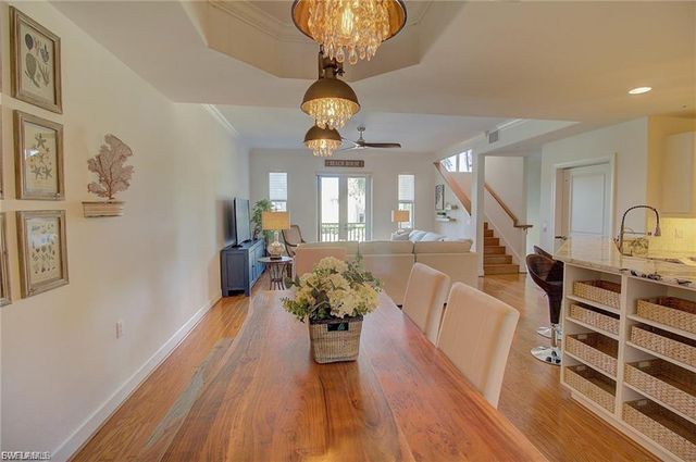 572 11th AVE S 2, Naples, FL 34102