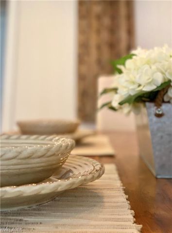 572 11th AVE S 2, Naples, FL 34102