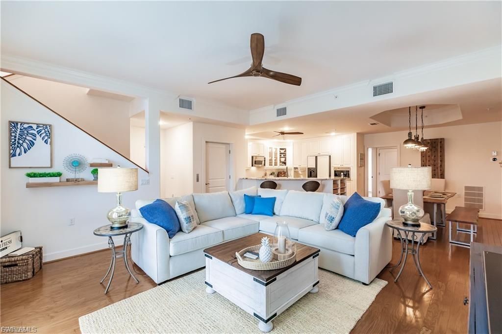 572 11th AVE S 2, Naples, FL 34102