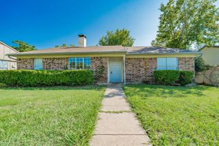 906 High Country Drive, Garland, TX 75041