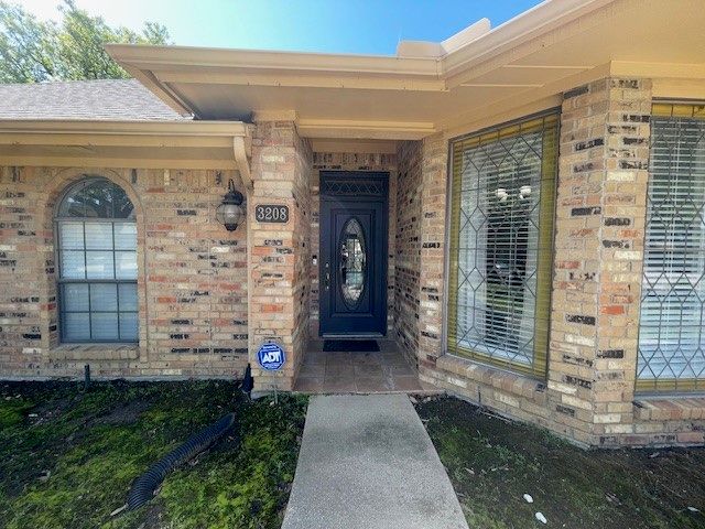 3208 Flintridge Drive, Arlington, TX 76017