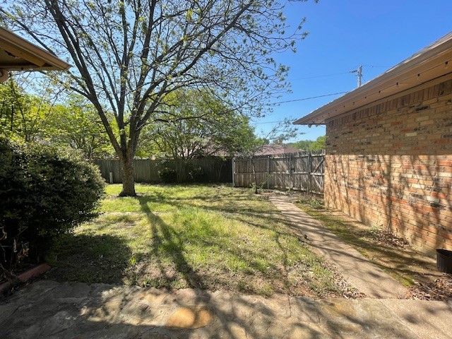 3208 Flintridge Drive, Arlington, TX 76017