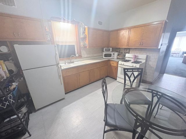 2323 N Latrobe Avenue, Chicago, IL 60639