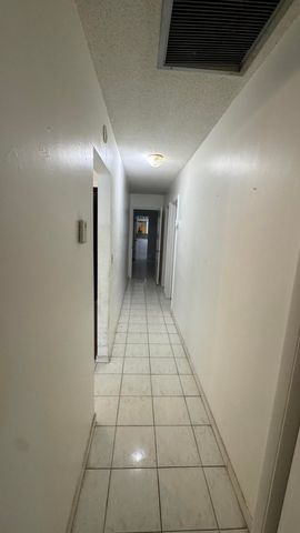 5401 W Park Road, Hollywood, FL 33021