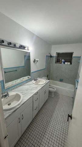 5401 W Park Road, Hollywood, FL 33021