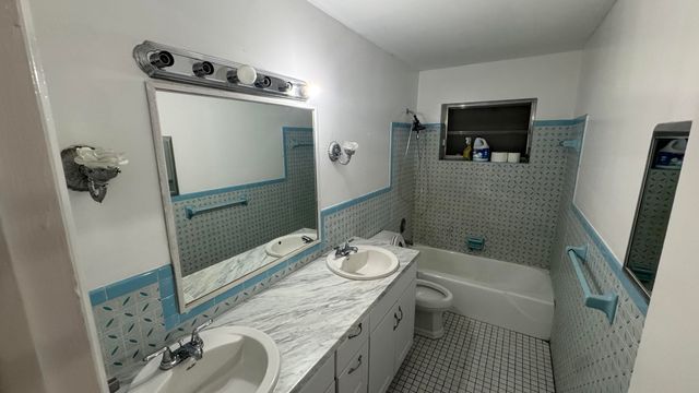 5401 W Park Road, Hollywood, FL 33021