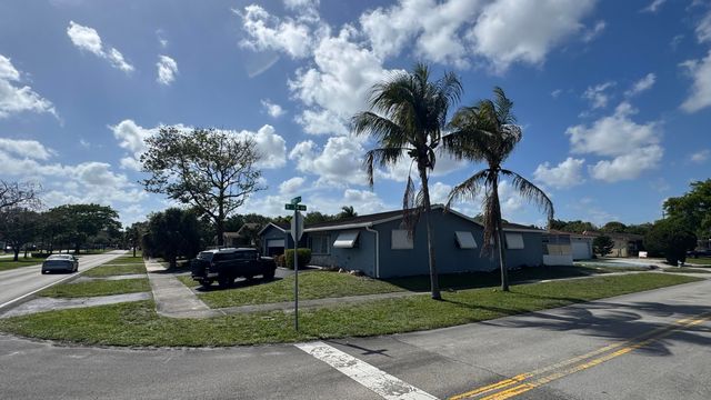 5401 W Park Road, Hollywood, FL 33021