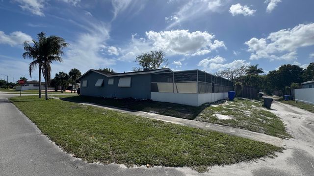 5401 W Park Road, Hollywood, FL 33021