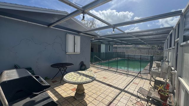 5401 W Park Road, Hollywood, FL 33021