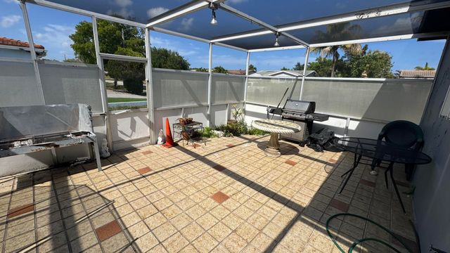 5401 W Park Road, Hollywood, FL 33021