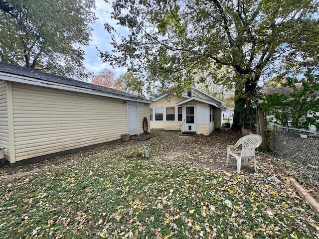 1022 S New Avenue, Springfield, MO 65807